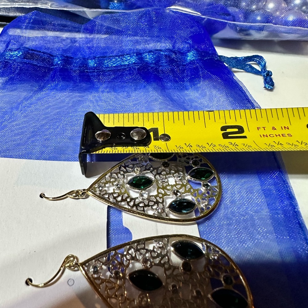 SWAROVSKI LACEWORK DANGLES - Picture 6 of 6